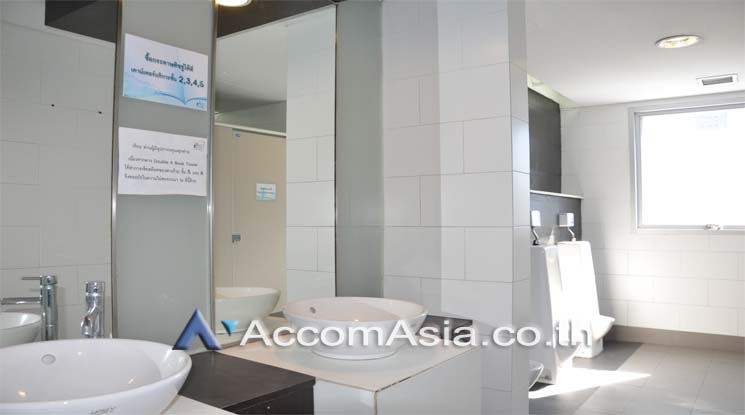 16  Office Space For Rent in Silom ,Bangkok BTS Surasak at Double A tower AA11172